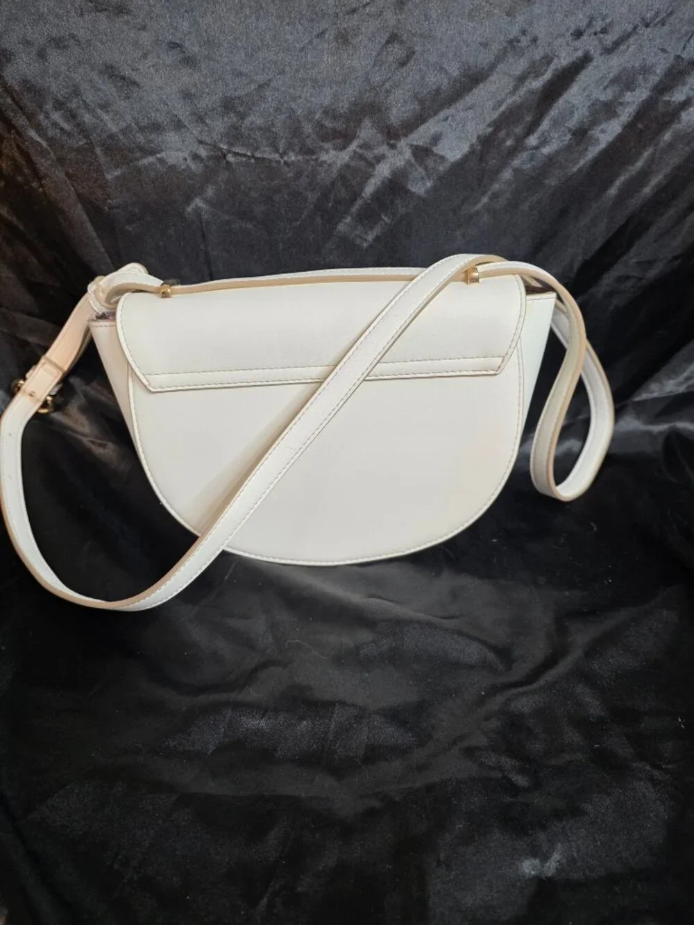 Cato Southern Charm White Saddle Crossbody Bag 10x7x3